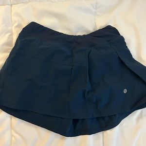 Navy blue Lululemon pace rival mid rise skirt